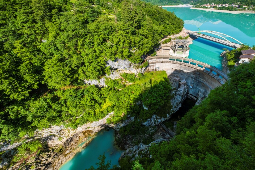 Lago di Barcis, in Friuli: le passeggiate e le soste migliori per una gita